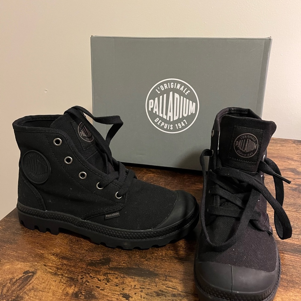 Palladium Women's Pampa Hi Canvas Boots in Black, Size 6.5 - Picture 3 of 6